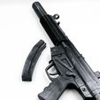 IMG_5109.jpg MP5 Submachine gun MP5SD prop