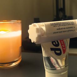 1713723965971-1.jpg toothpaste squeezer