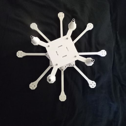 20230506_114742.jpg Cadre de l'octocoptère