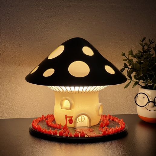 IMG_1841.jpg The Magic Mushroom Lamp!