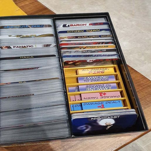 20190819_185555.jpg Sentinelles de la base Multiverse insert jeton