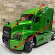 462569745_516077964792349_1900244642063279377_n.jpg Mack Anthem Remastered Fahrerhaus im Maßstab 1/14