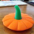 20180913_102040.jpg Jack-o'-lantern Pumpkin with separate stem