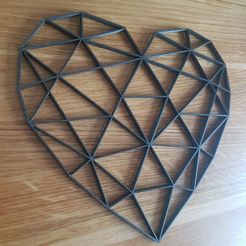 20220113_103822.jpg Geometric Heart Decoration