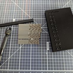 6d77e9f7-6efd-4aa1-a918-a7dbd0f1ae45.jpg Free 3D file Hand Drill Bit Organizer・3D printable object to download