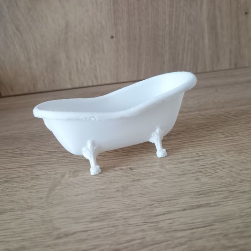 🛁 Classic freestanding bathtub