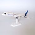 101113-Model-kit-A321CEO-IAE-Sh-Up-Rev-A-Photo-02.jpg 101113 Model kit A321CEO IAE Sh Up scale 1/100