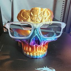 20230413_110427s.jpg Skull Glasses Holder Celtic
