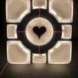 67786502_10216357425181651_8167521259903516672_o.jpg Free STL file Companion Cube Lamp・3D printing model to download