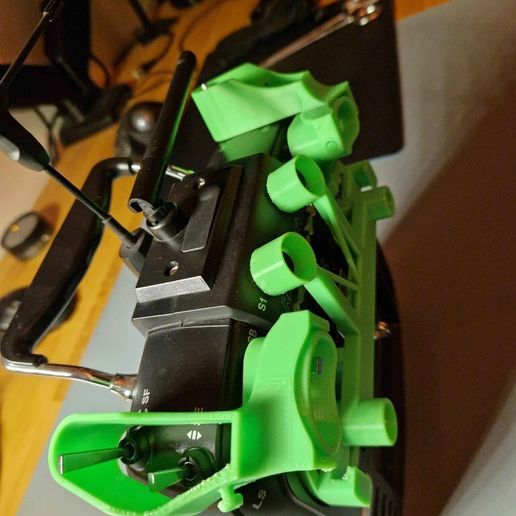 f453c187-ca77-4b9a-9408-239e1e704908.jpg Protection radiomaster TX 16S