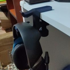 1.jpeg Headphone stand - with desk screw