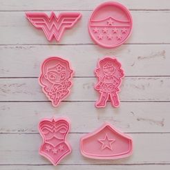 b0d4eaf3-c251-4140-889f-534c5a494551.jpg COUPE-BISCUITS WONDER WOMAN