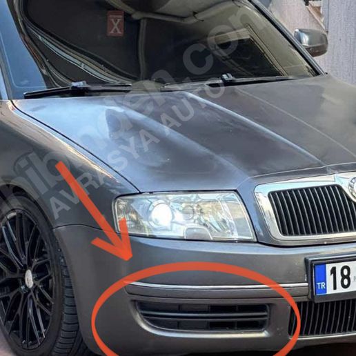 Skoda Superb fog lamp frame