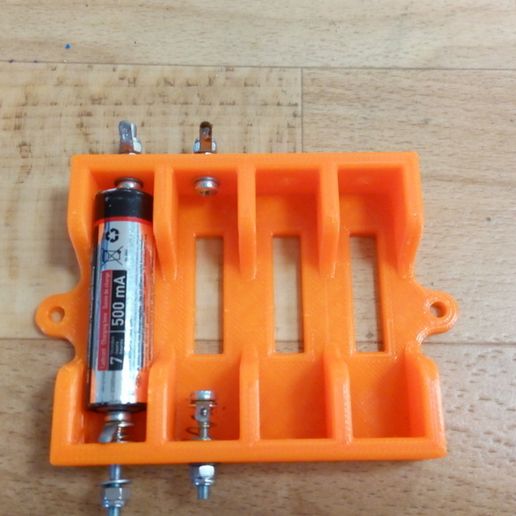 1-2-4 AA battery holder for charging