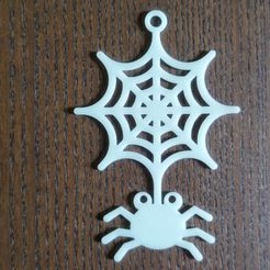 Spider-on-a-spiderweb.jpg Fichier STL Araignée d'Halloween sur une toile d'araignée・Objet imprimable en 3D à télécharger