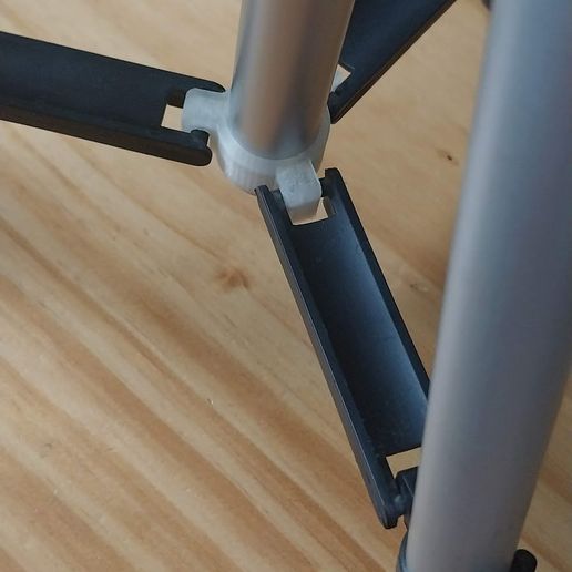 20241008_163610.jpg TRIPOD REPLACEMENT LED LIGHT RING : TRIPOD REPLACEMENT LED LIGHT RING