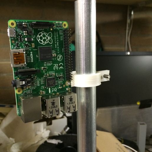 2014-11-18_16.45.39.jpg pi3Dscan - raspberry pi mounting bracket