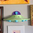 20230319_175036.jpg UfO wall hanging planter/decor