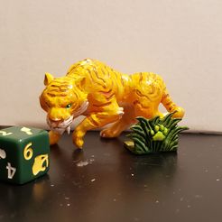 20220727_214353.jpg Free STL file Dice Throne Huntress Tiger Nyra Dial Stand・3D printable object to download