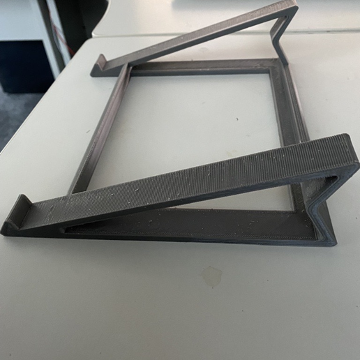 MicrosoftTeams-image_49.png Laptop Stand