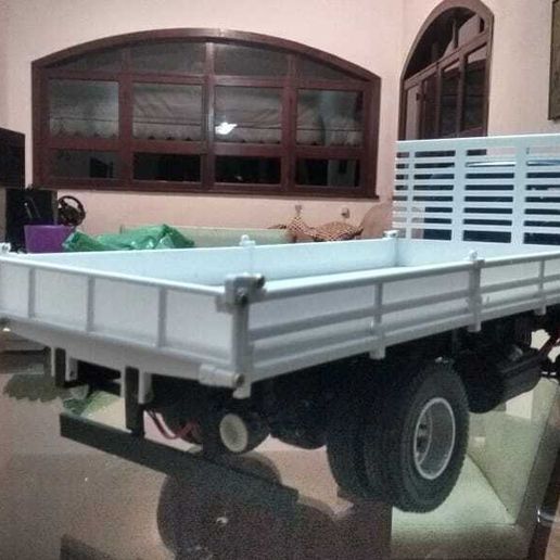 WhatsApp-Image-2023-04-13-at-16.10.36.jpeg Truck Bodywork