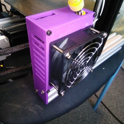 IMG_20220601_184735.jpg Boîtier électronique Ender 3 monté à l'arrière avec ventilateur de 80 mm