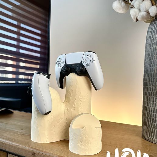 photo-output-15.jpeg Der moderne Dreifach-Controller-Ständer