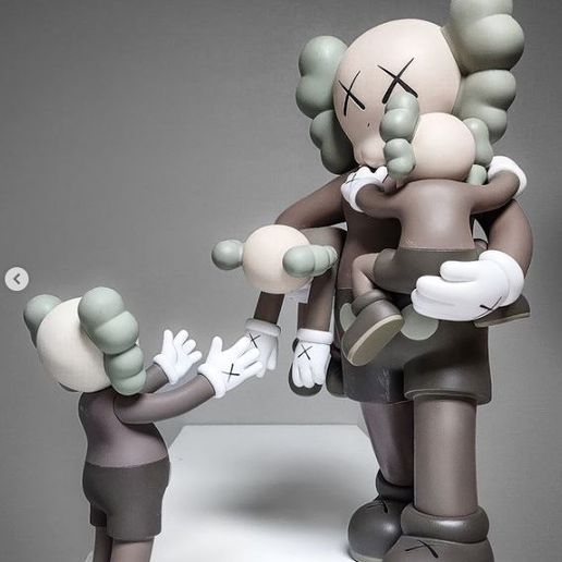 MEDICOM TOY - 3体セット  KAWS CLEAN SLATE KAWS - Clean Slate (Set of 3) - Lucky Cat Gallery