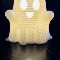 Fantasma y llavero de ganchillo