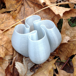 Capture_d__cran_2015-11-25___15.29.22.png Free STL file Swirly pot・Design to download and 3D print