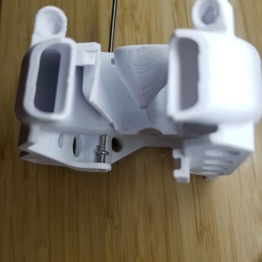 20210228_224938.jpg STL file Ender 3, 3 V2, 3 pro, 3 max, dual 40mm axial fan hot end duct / fang. CR-10, Micro Swiss direct drive and bowden compatible. No support needed for printing・3D print design to download, BrissMoto
