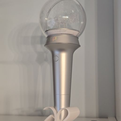 20250830_192054.jpg Aespa Lightstick Ver 1 Stand