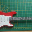 IMG_20220203_134039.jpg Modèle de guitare Fender Stratocaster Mini