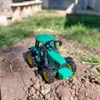 20240916_151244.jpg JD Tractor Armable Toy