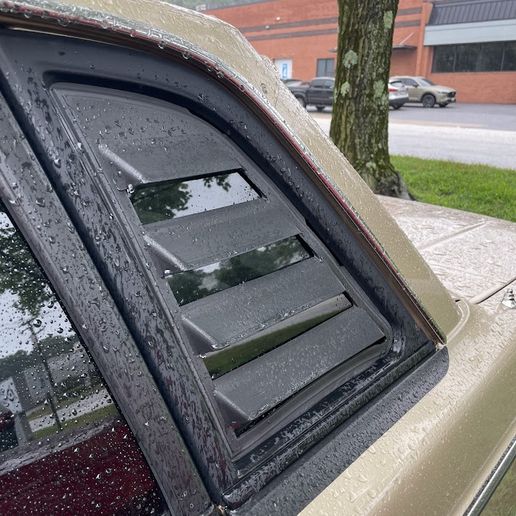 IMG_8820.jpg Rejillas laterales Volvo 240