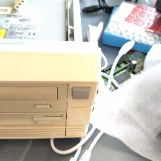 IMG_20180224_171308451.jpg Amiga 4000 Power button extension bar