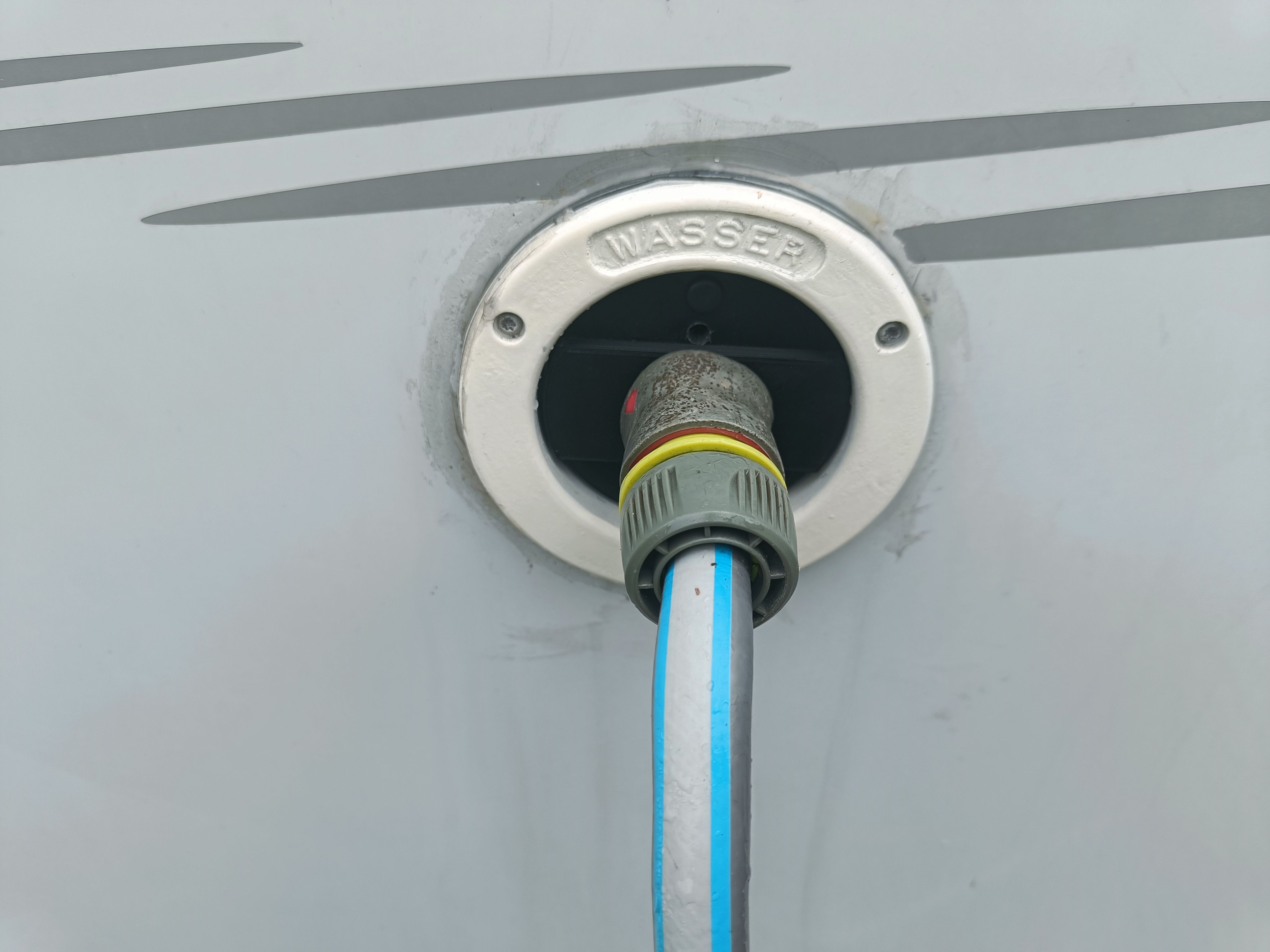 Free STL file Water filler cap with hose connector・3D print object to