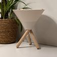 PIVOT-Hero-3-Square.jpg Lampada PIVOT - Lampada da tavolo con tondino in legno