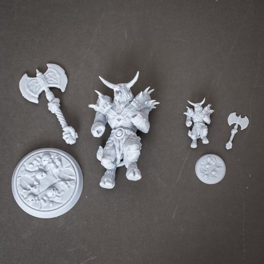 Patreon-february-3d-miniature-release-my3dprintforge-12.jpg Minotaur with axe 32mm and 75mm pre-supported