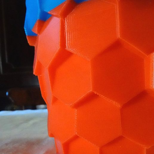 Hexagonal-plant-pot-detail-view.jpg Random Hexagon Fliese Blumentopf Pflanzenhalter