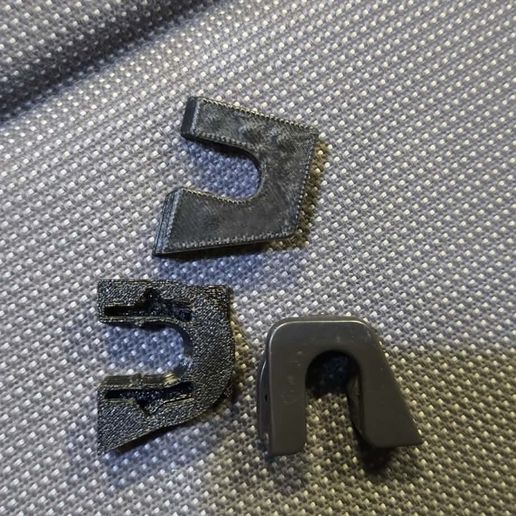 Mitsubishi Colt Parcel Shelf Clip