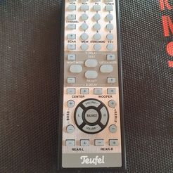 2023-07-12-17.57.01.jpg Teufel remote Battery Cover Battery Cover