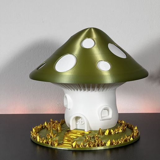 IMG_1797.jpg The Magic Mushroom Lamp!