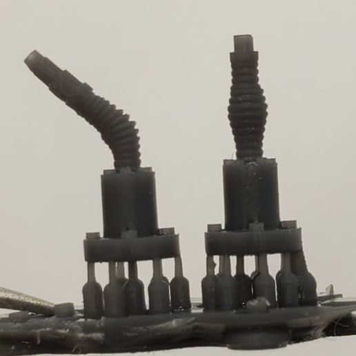 20221209_150547.jpg 1/35 moderne US-Fahrzeugantennen-Anpassungseinheiten - gerade und gebogen