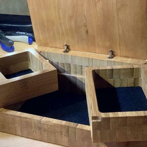 Jewelry box