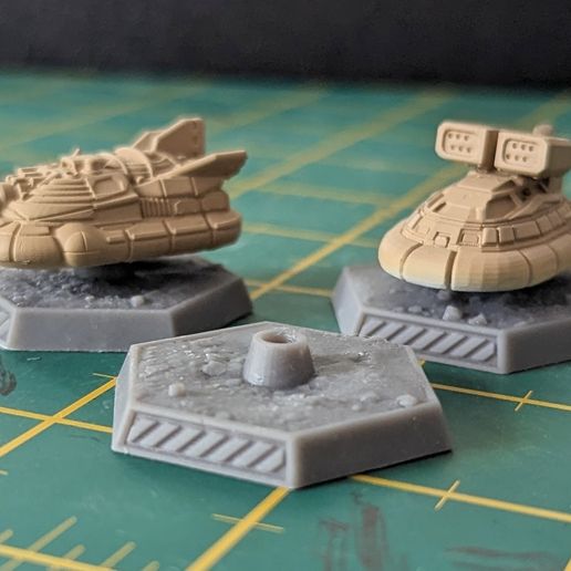 PXL_20231031_012239092.jpg Bases hexagonales texturées Rocky Ground pour BattleTech