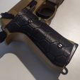 5.jpg WE Beretta M9A1 handle pads