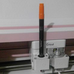 WIN_20200119_22_38_22_Pro.jpg Cricut Crayola Signature Adapter Collet