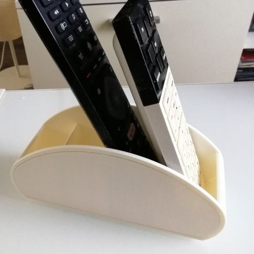 telecommande 1 copie.jpg Aufbewahrung von 4 Fernbedienungen