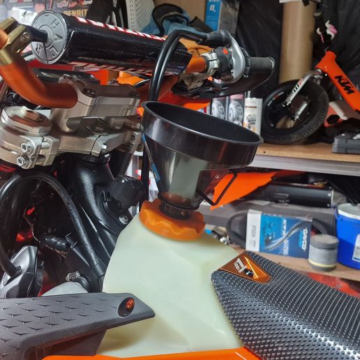 KTM Fuel Funnel Adapter